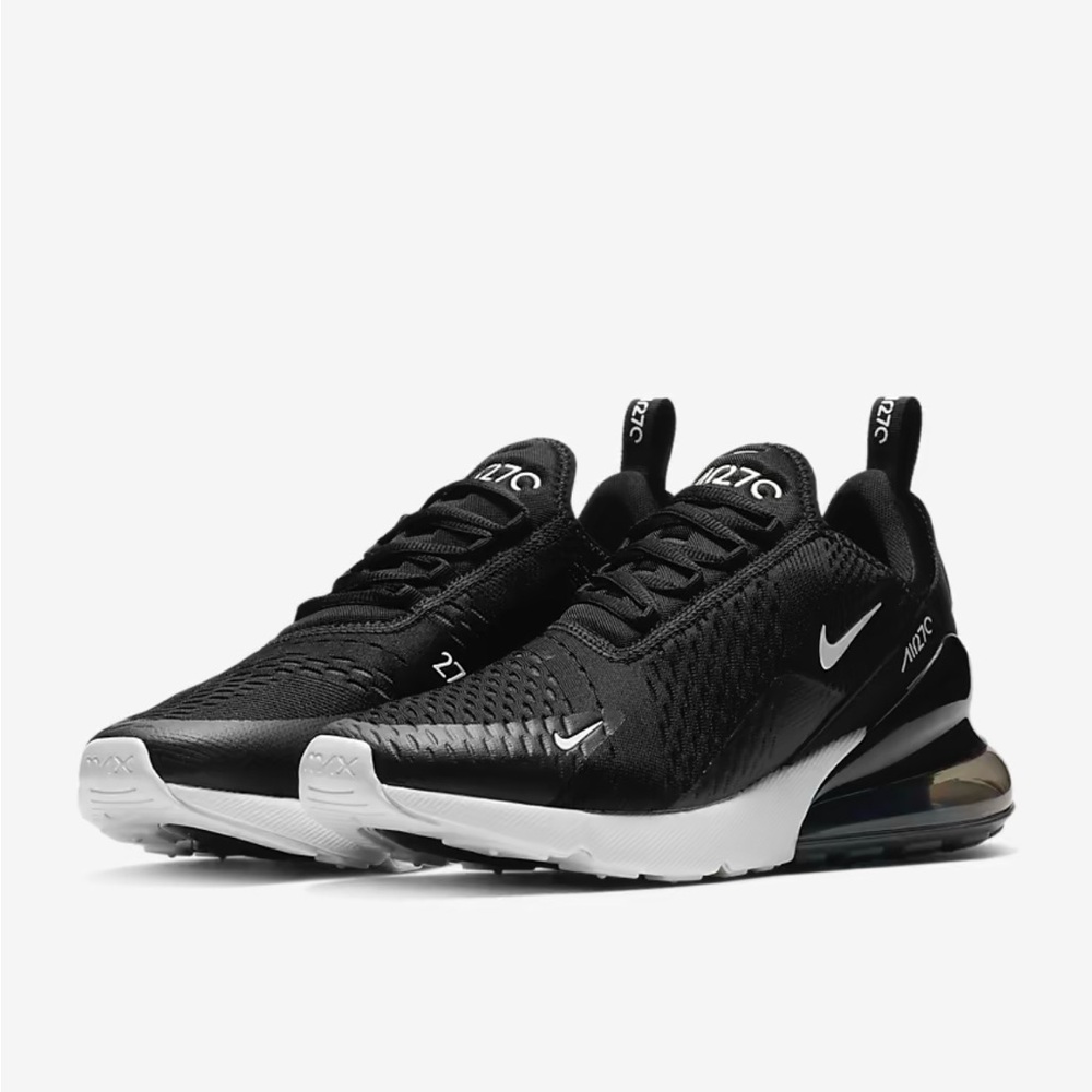 Never worn* Nike air max 270